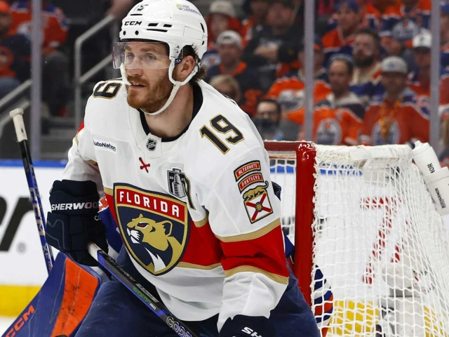 Panthers’ Matthew Tkachuk drops mic on Stanley Cup Final vs. Oilers