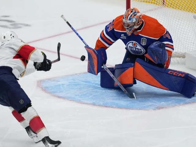 Game 2 Notebook: Edmonton’s Stuart Skinner blocking out the noise