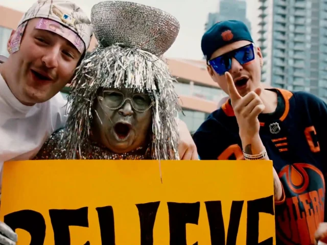 Oilers and Panthers dancing at the Pink Pony Club for Game 2