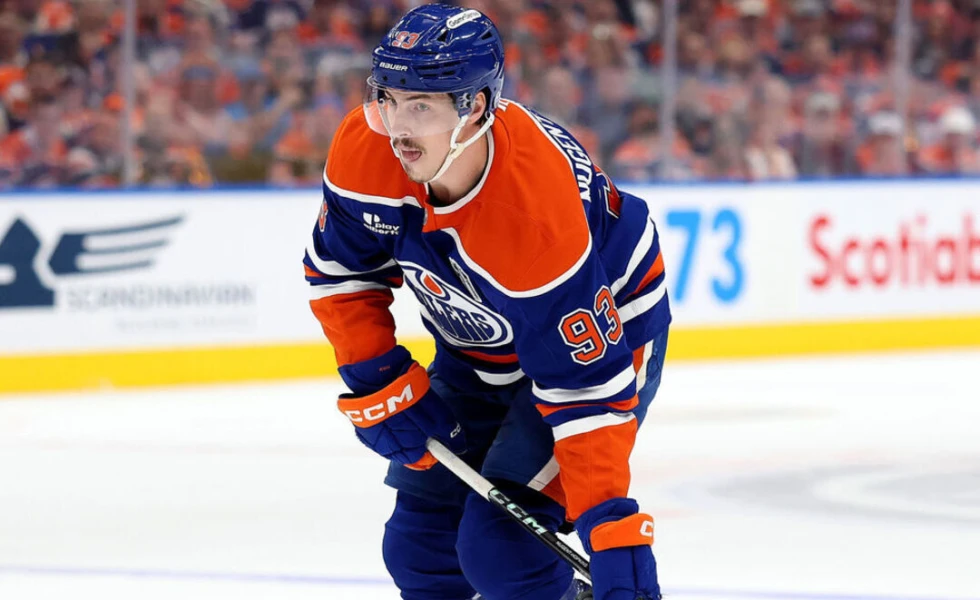 Nugent-Hopkins' status uncertain for Oilers in Game 3