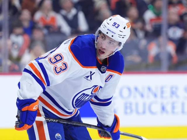 Oilers’ Ryan Nugent-Hopkins listed as game-time decision for Game 3, says coach