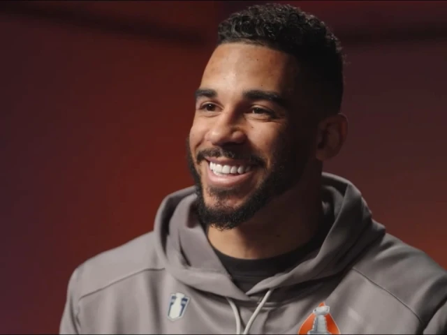 How Evander Kane uses intimidation to gain an edge on the ice