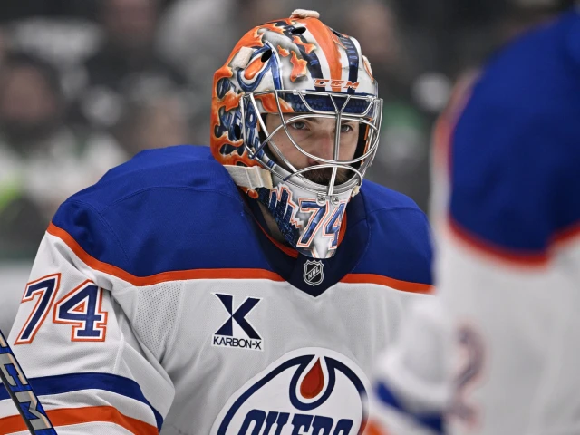 Over-effort is the best way to describe Oilers’ Stuart Skinner’s Game 3 performance