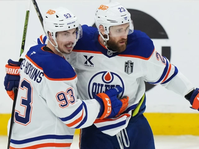 Oilers rally for overtime win over Panthers, tie Stanley Cup Final at 2-2