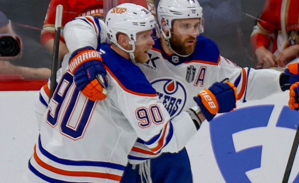 Perry rallied Oilers in 1st intermission: 'When he speaks up, you listen'