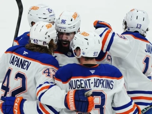 Panthers visit the Oilers in Game 5 of the Stanley Cup final with the series tied