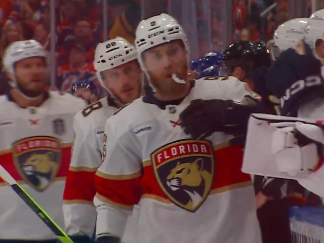 Panthers’ Bennett nets 15th playoff goal, sixth straight on road game