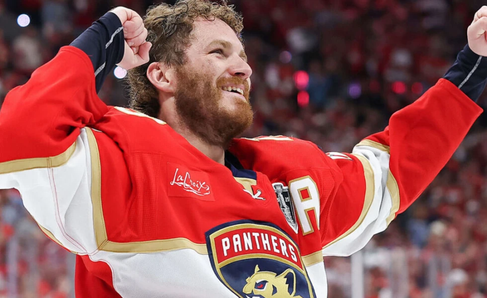 Tkachuk tore adductor off the bone, dealt with hernia in playoffs