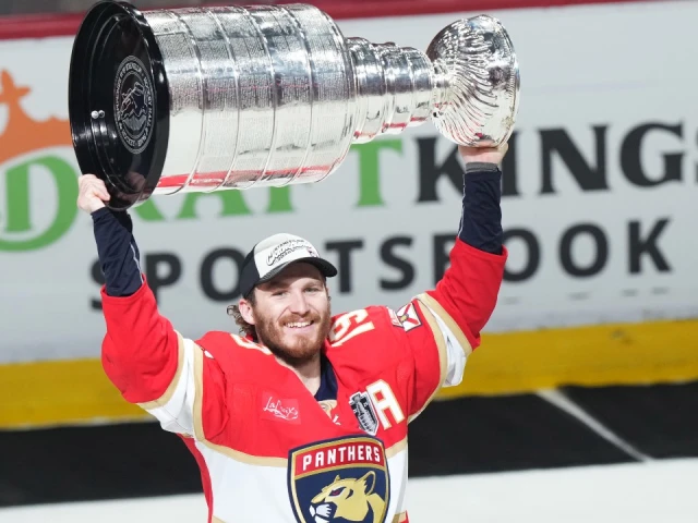 Panthers’ Tkachuk reveals major injuries he dealt with