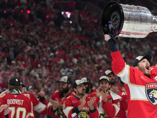 Matthew Tkachuk’s hilarious 2-word message to official Stanley Cup account
