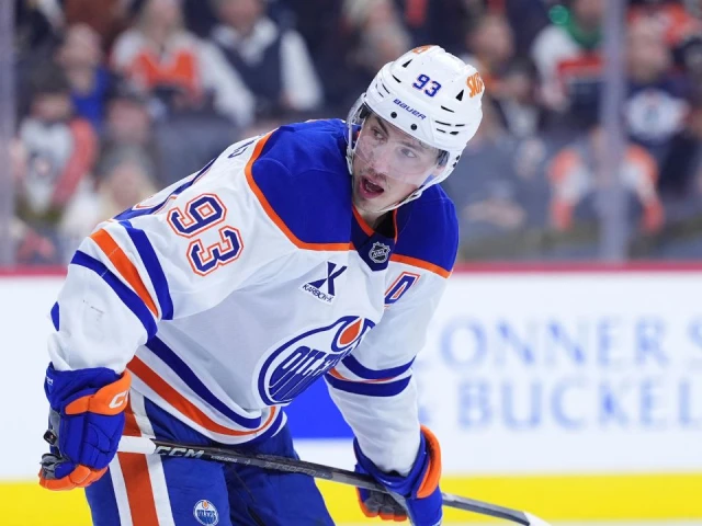 Oilers’ McDavid reveals Nugent-Hopkins played through Cup Final with broken hand