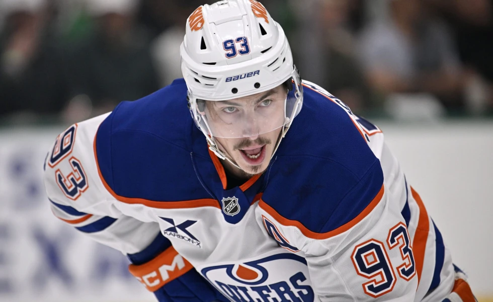 Oilers forward Ryan Nugent-Hopkins played through broken hand in Stanley Cup Final