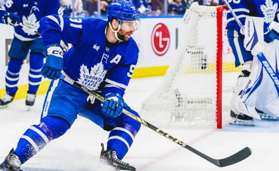 Report: Maple Leafs, Tavares not close in extension talks