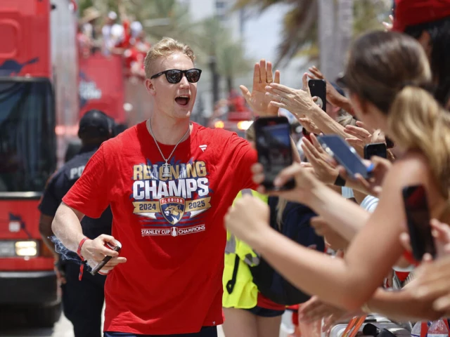 Best moments from Panthers' Stanley Cup parade