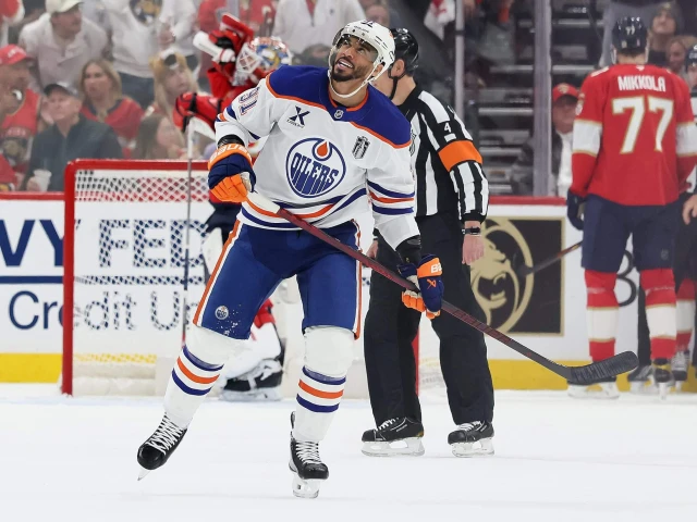 What should the Edmonton Oilers do with Evander Kane?