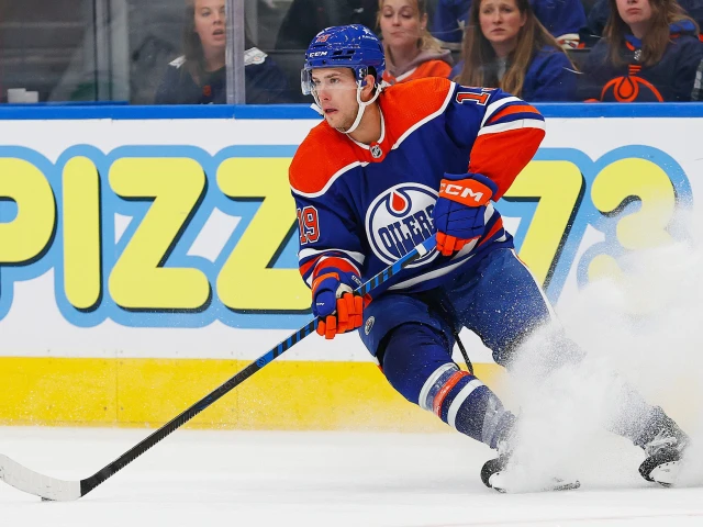 Flyers sign Lane Pederson to one-year, two-way contract