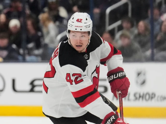 Oilers sign Curtis Lazar to one-year, $775K contract
