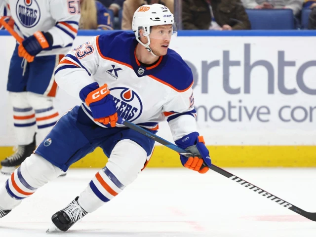 Jeff Skinner signs one-year, $3M deal with Sharks