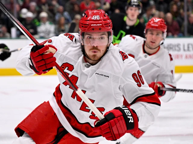 Roslovic turned down opportunity to join Edmonton Oilers: report