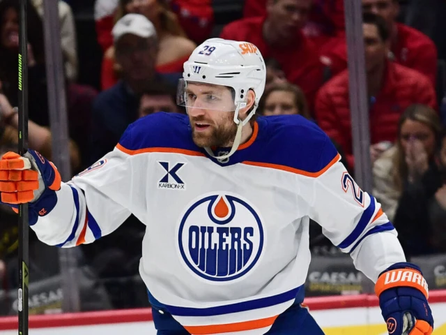 Draisaitl aiming to be in Selke conversation