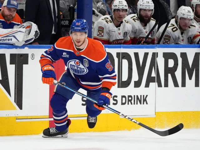 Oilers sign Podkolzin to 3-year, $8.85M extension