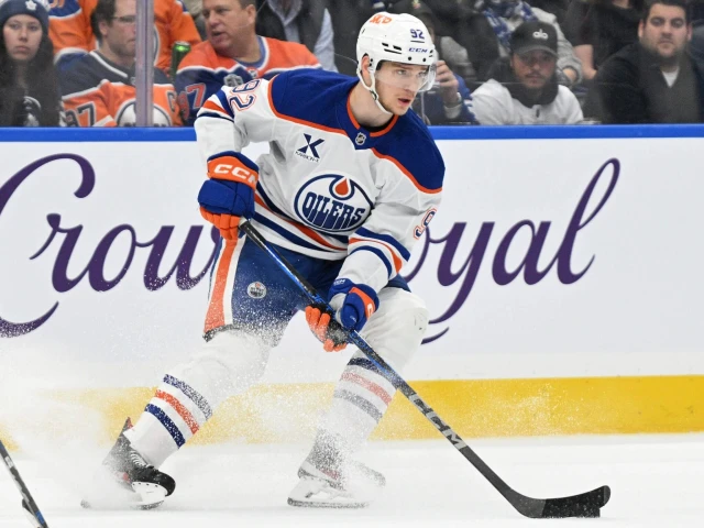 Oilers sign Vasily Podkolzin to 3-year extension with $2.95 million cap hit