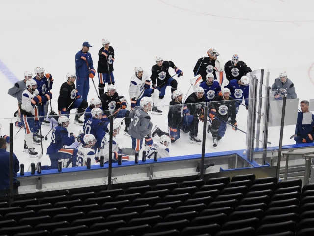 Oilers Roster Battles: Noah Philp deserves a spot, pumping the brakes on Atro Leppänen, and more