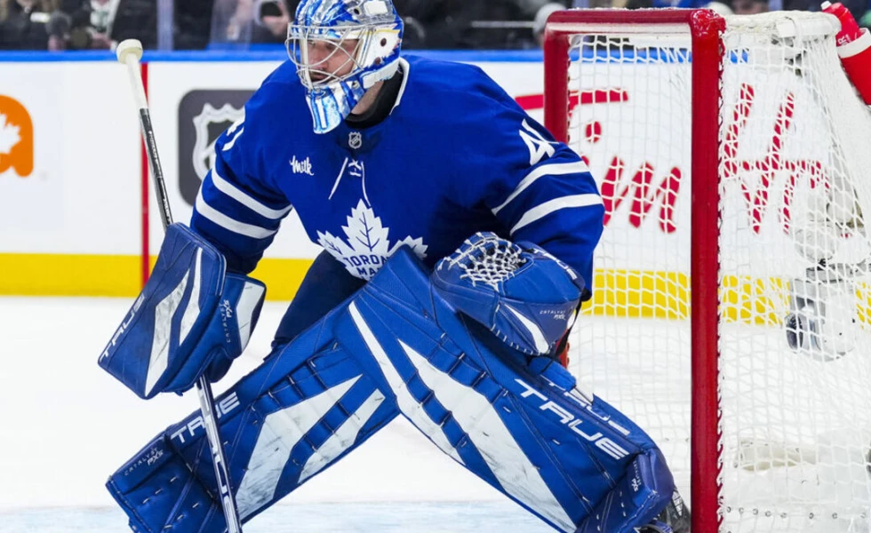 Report: Maple Leafs sign Stolarz to 4-year, $15M extension