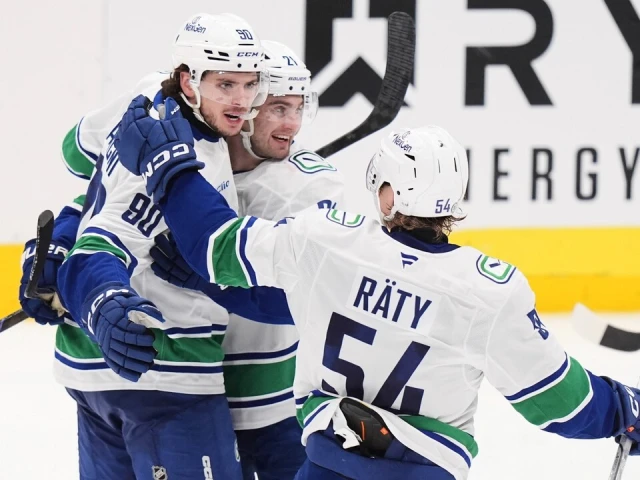 Raty, Cootes net back-to-back goals to spark Canucks’ offence vs. Oilers