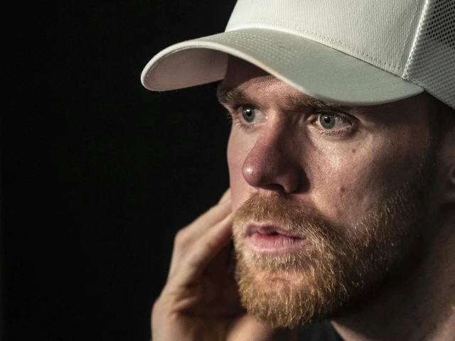 NHL agent poll: How should Connor McDavid approach his next contract?