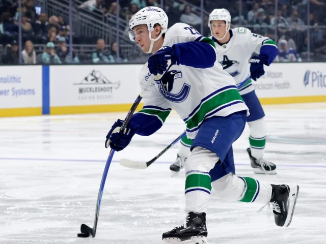 Lekkerimaki lasers one home to put Canucks on the board vs. Oilers