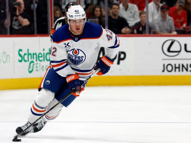 Oilers Takeaways: Tomasek, Kapanen settling in on bottom six