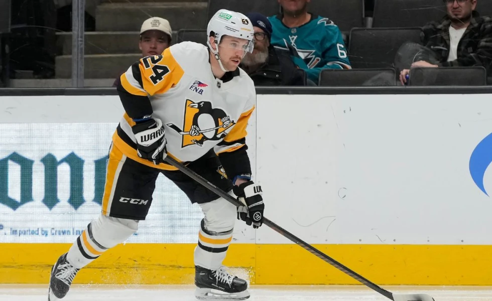 Blackhawks sign defenceman Matt Grzelcyk after PTO