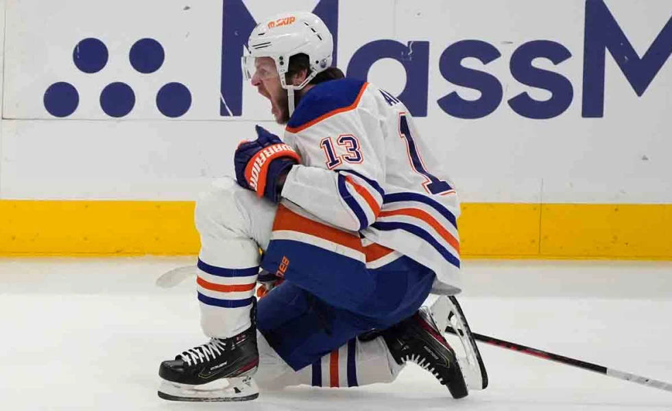 Oilers’ Knoblauch provides updates on Walman, Janmark injuries