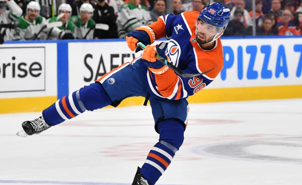 Oilers closing in on seven-year, $49 million extension for Jake Walman