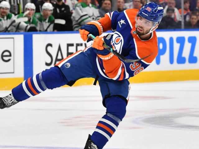 Oilers closing in on seven-year, $49 million extension for Jake Walman