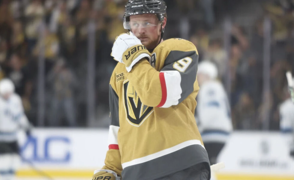 Report: Golden Knights, Eichel discussing 8-year extension