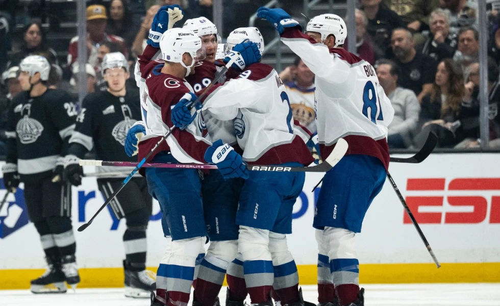 Necas scores two goals as Avalanche rout Kings in dominant season opener