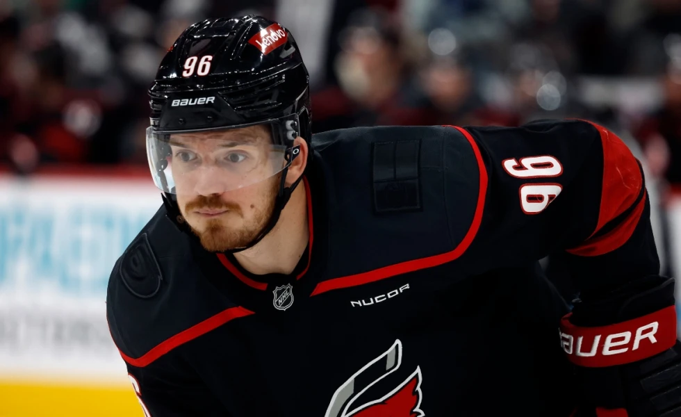 Oilers shake up lineup as Roslovic debuts, Mangiapane moves up