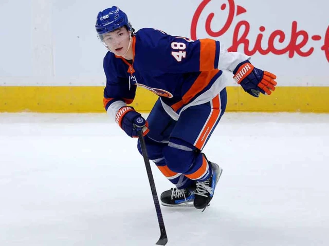 Connor McDavid offers advice to Islanders’ Matthew Schaefer ahead of 1st matchup