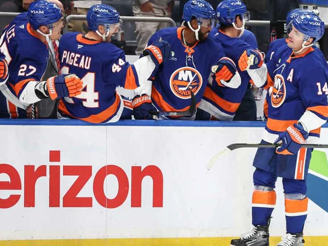Bo Horvat’s hat trick earns Islanders star 1st Iron Man helmet