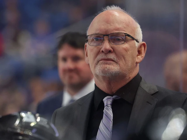 Why Sabres must not fire Lindy Ruff after nightmare start