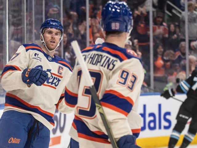 McDavid scores twice to help Oilers cool off hot Mammoth