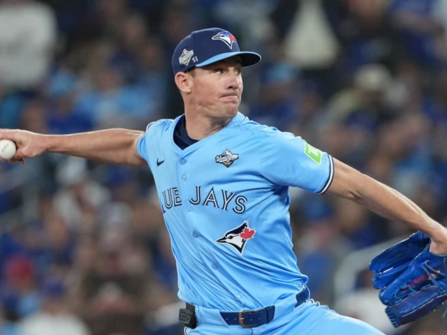 Toronto Blue Jays players show support for absent Dodgers pitcher in World Series