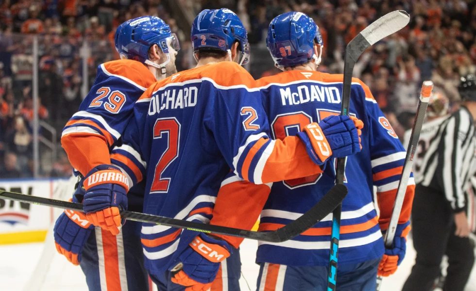 Bouchard, McDavid lead Oilers in overtime win over Blackhawks