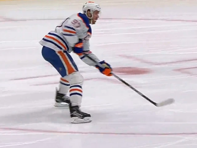 McDavid buries fourth goal of season off slick feed from Nugent-Hopkins