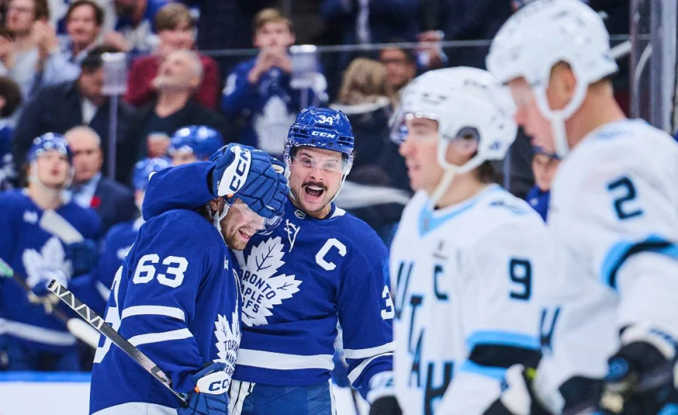 Maple Leafs’ top forwards step up in win over Mammoth