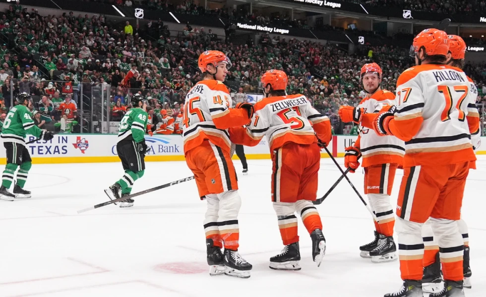 NHL Roundup: Surging Ducks top Stars