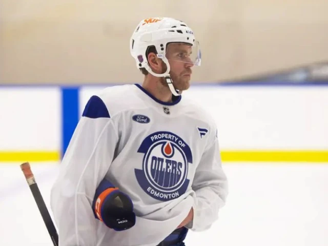 ‘Frustrated’ McDavid Gets On Defenseman at Oilers’ Practice