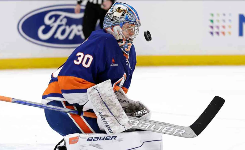 Barzal scores in OT, Sorokin shines again as Islanders beat Devils